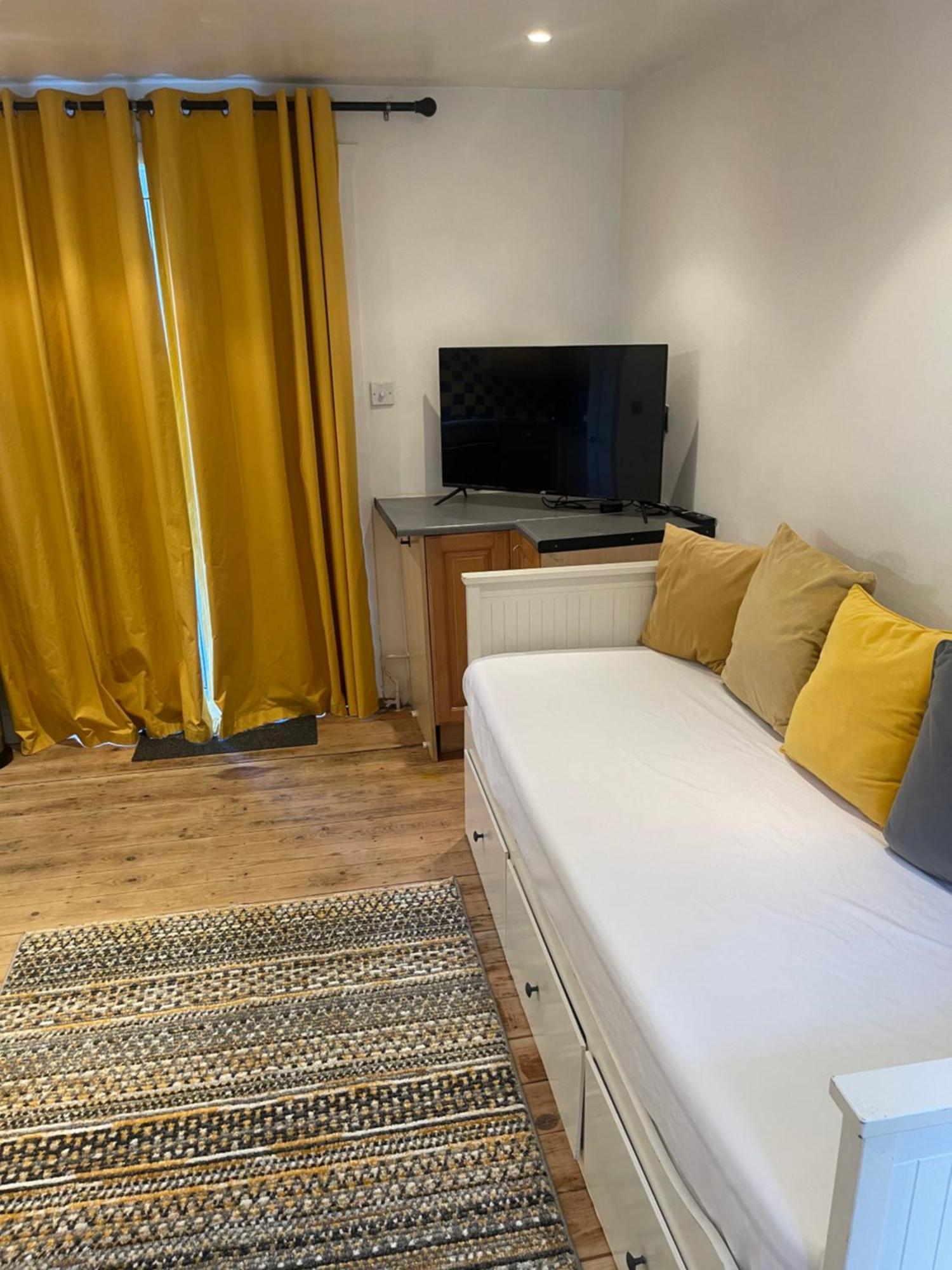 A Lovely One Bed Flat In North Finchley Eksteriør billede